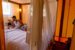 xadriabella tenuta regina glamping camera letto matrimonaile luxury tent